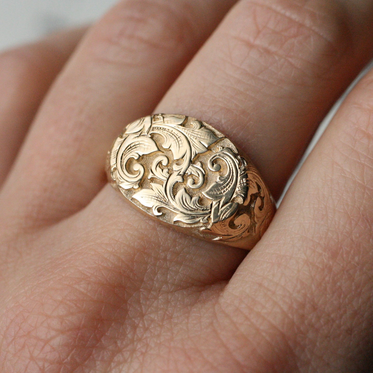 East/West Acanthus Signet