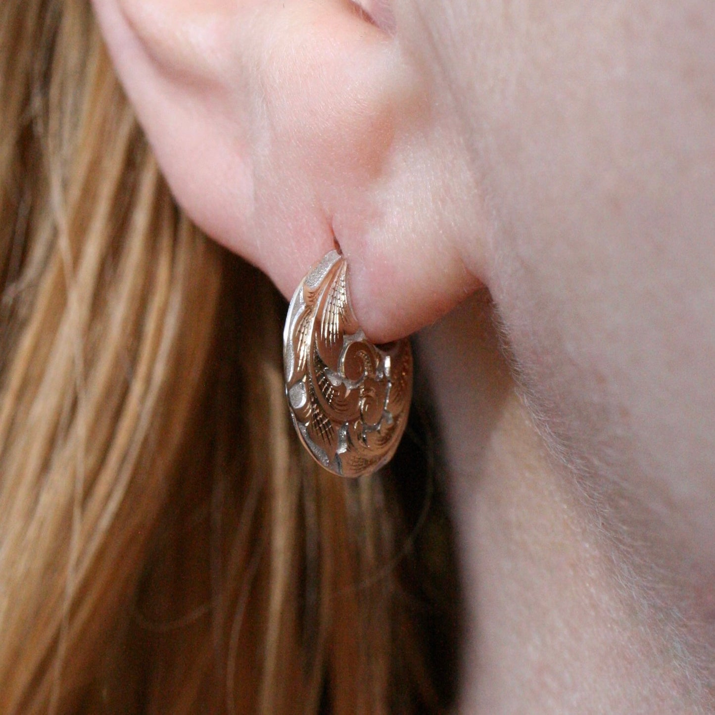 Acanthus Disc Hoops in Two-Tone