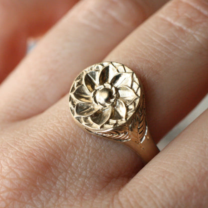 14k gold Rosette signet ring size 9 READY TO SHIP