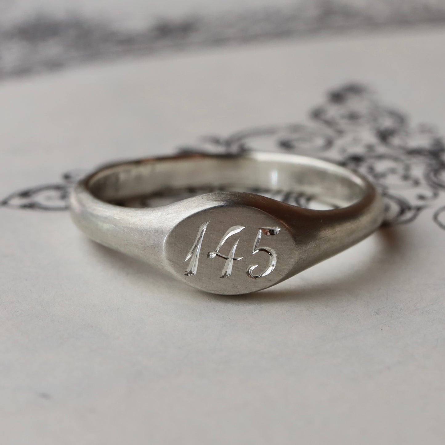 Engravable Mini East/West Oval Signet