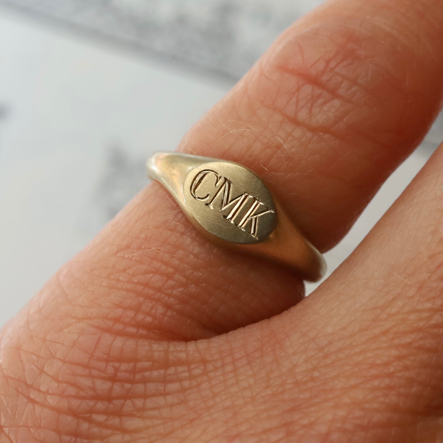 Engravable Mini East/West Oval Signet