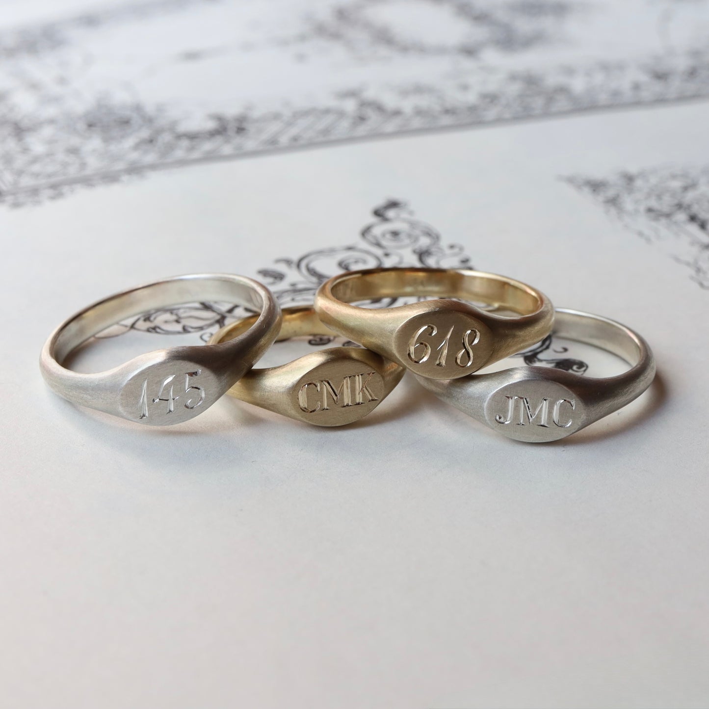 Engravable Mini East/West Oval Signet