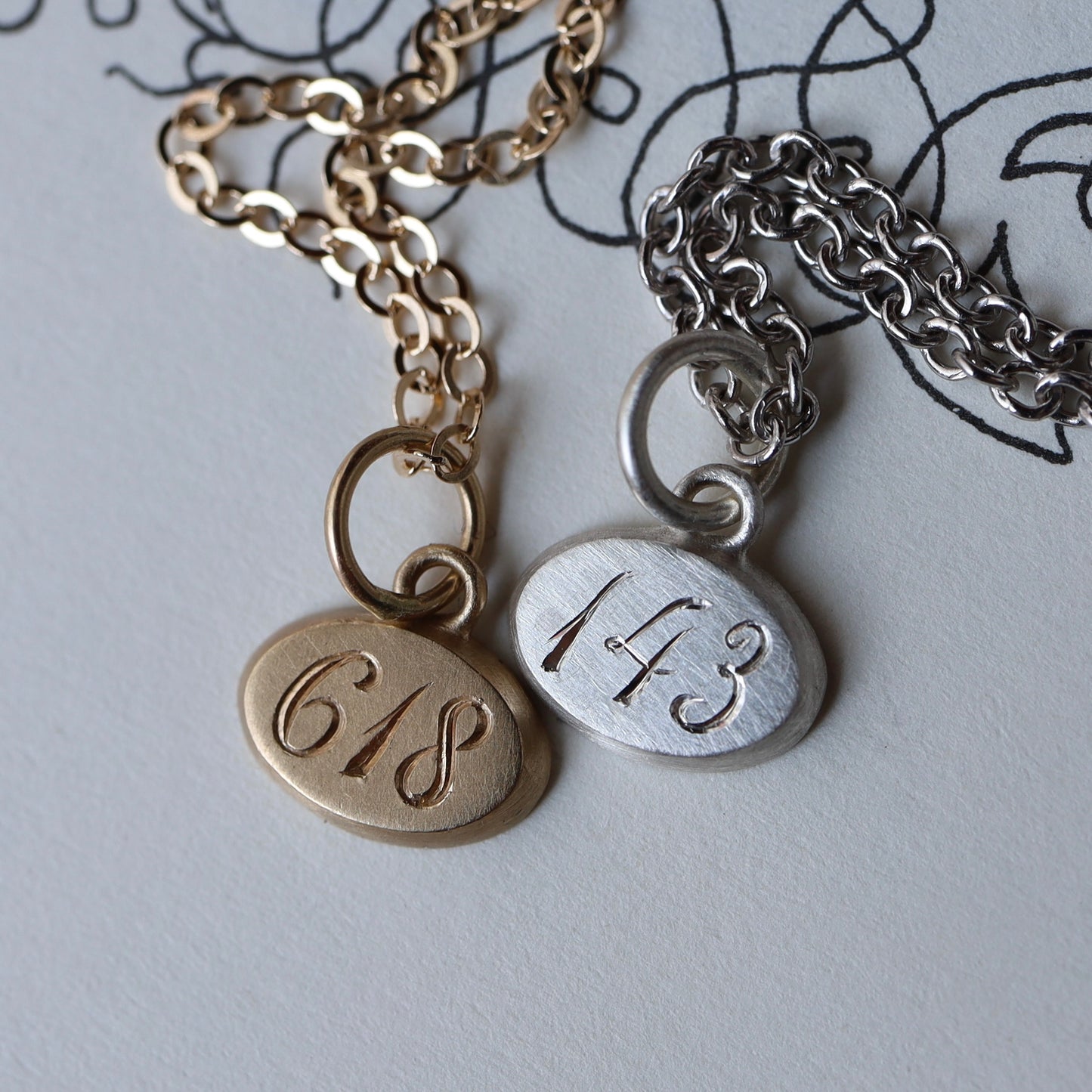 Engravable Mini East/West Oval Pendant