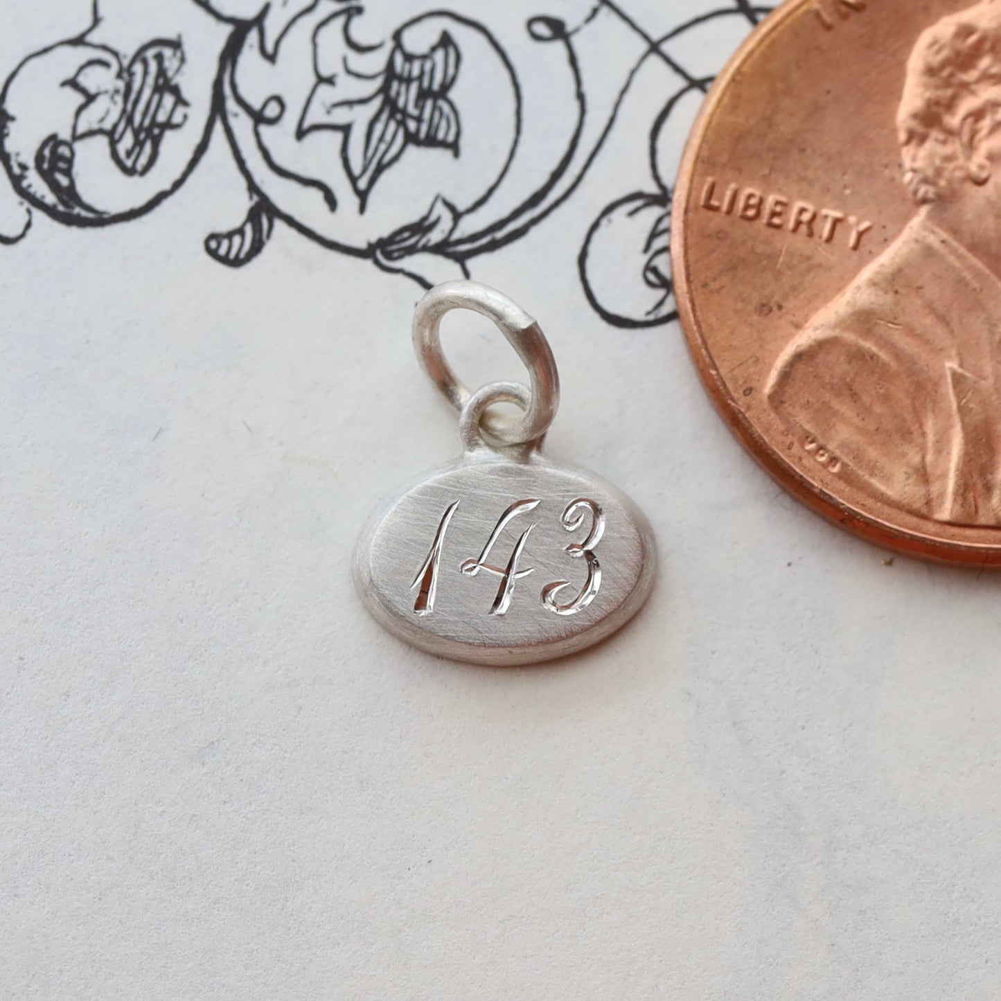 Engravable Mini East/West Oval Pendant