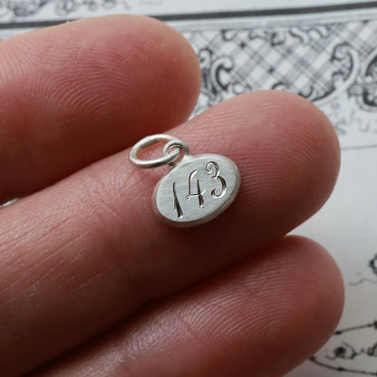 Engravable Mini East/West Oval Pendant