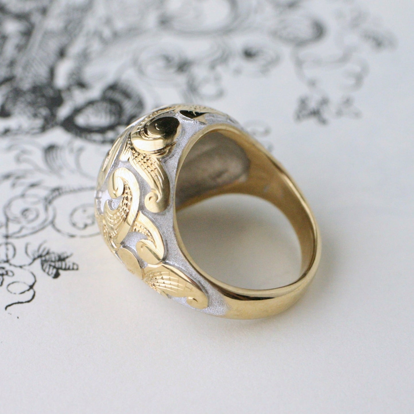 Acanthus Bombé Ring in Two-Tone