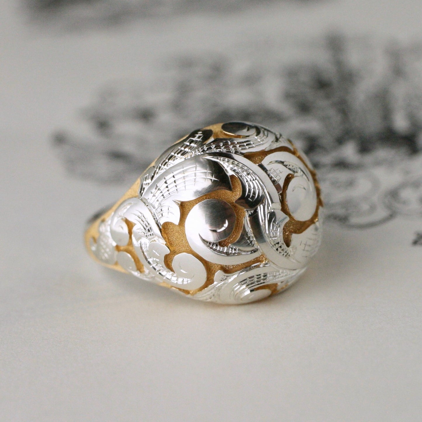 Acanthus Bombé Ring in Two-Tone