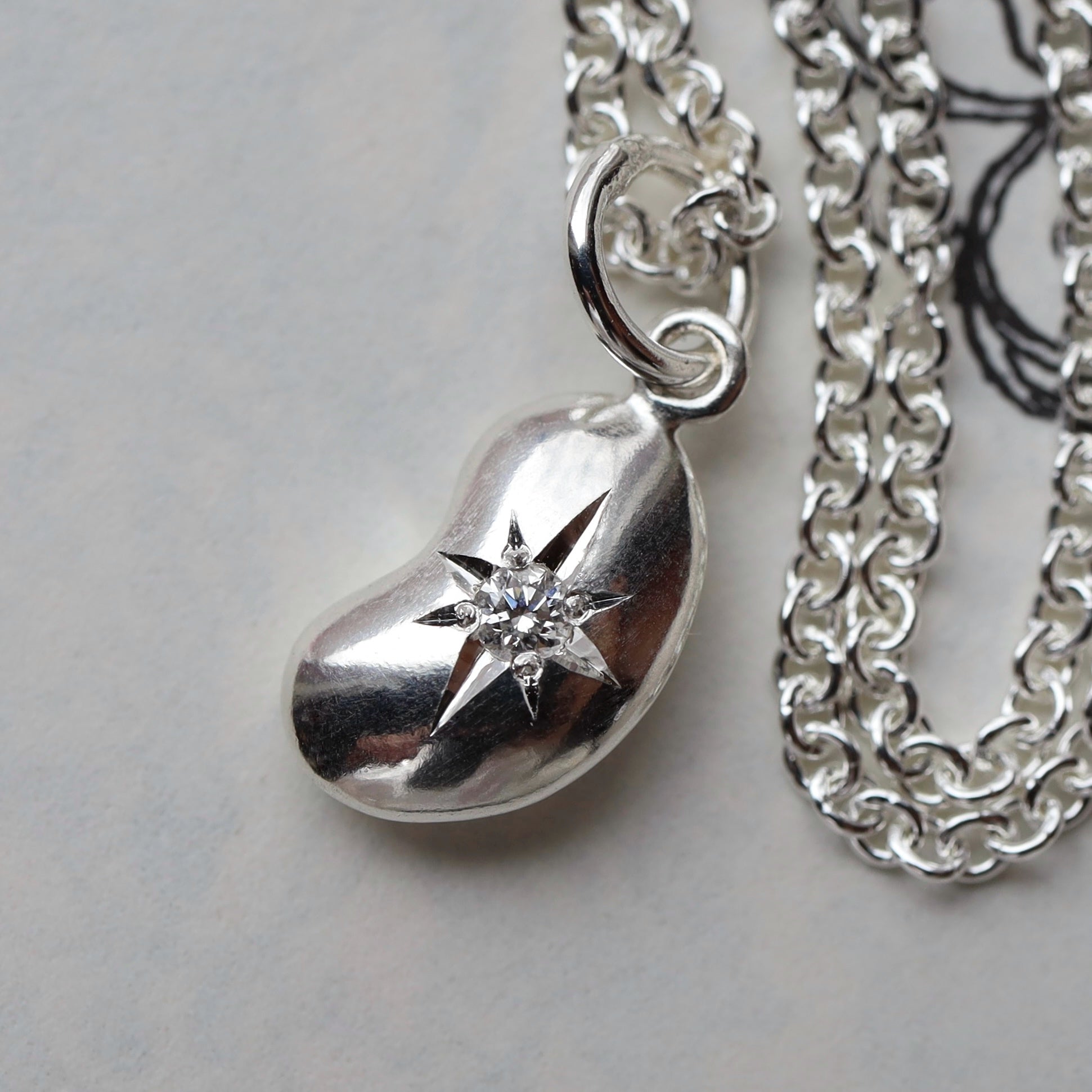 Sparkle Bean Pendant – Blue Blue Driver