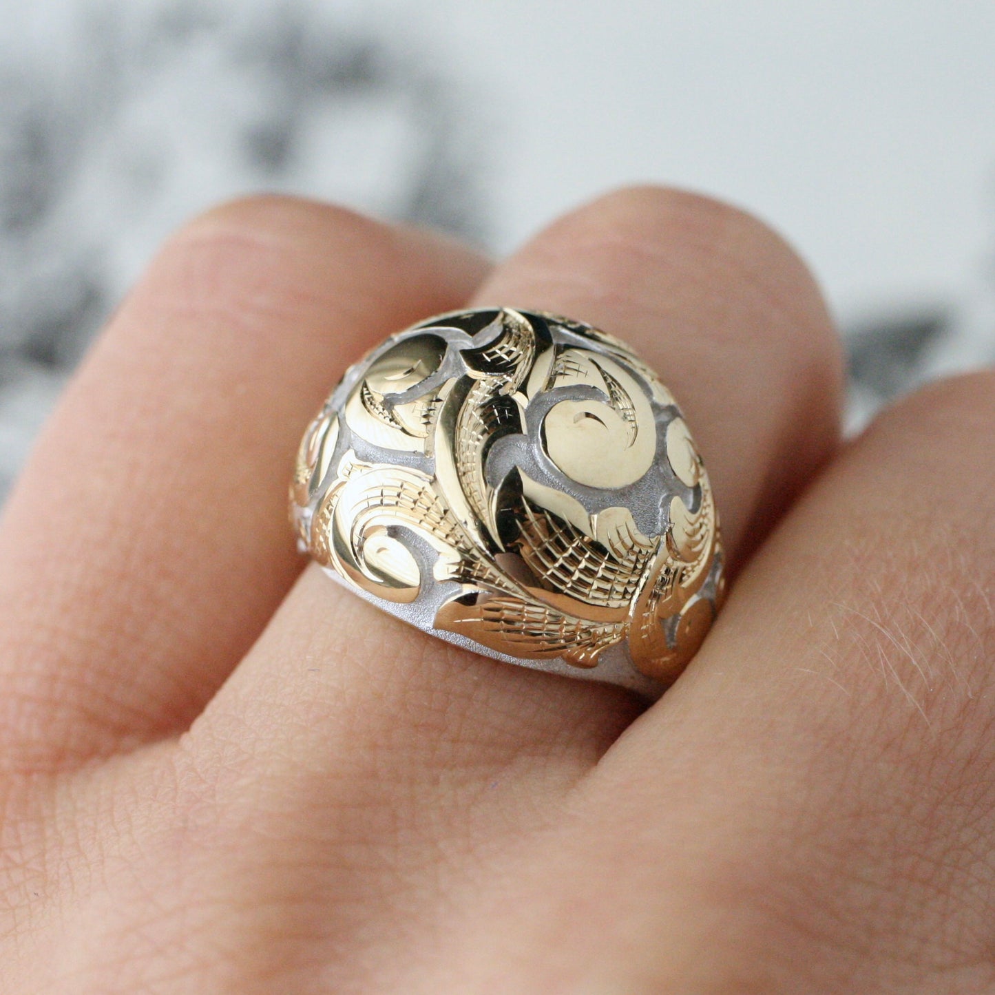 Acanthus Bombé Ring in Two-Tone