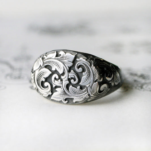 East/West Acanthus Signet