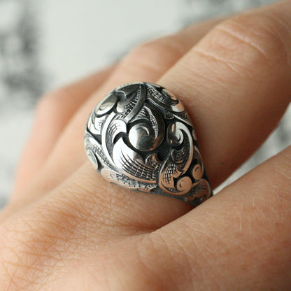 Acanthus Bombé Ring