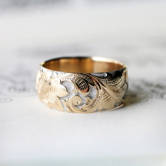 Wide Acanthus Band in Two-tone