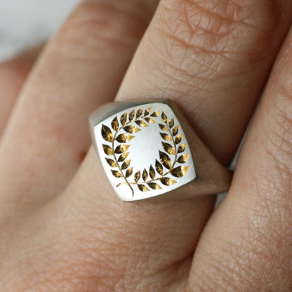 Laurel Signet Ring